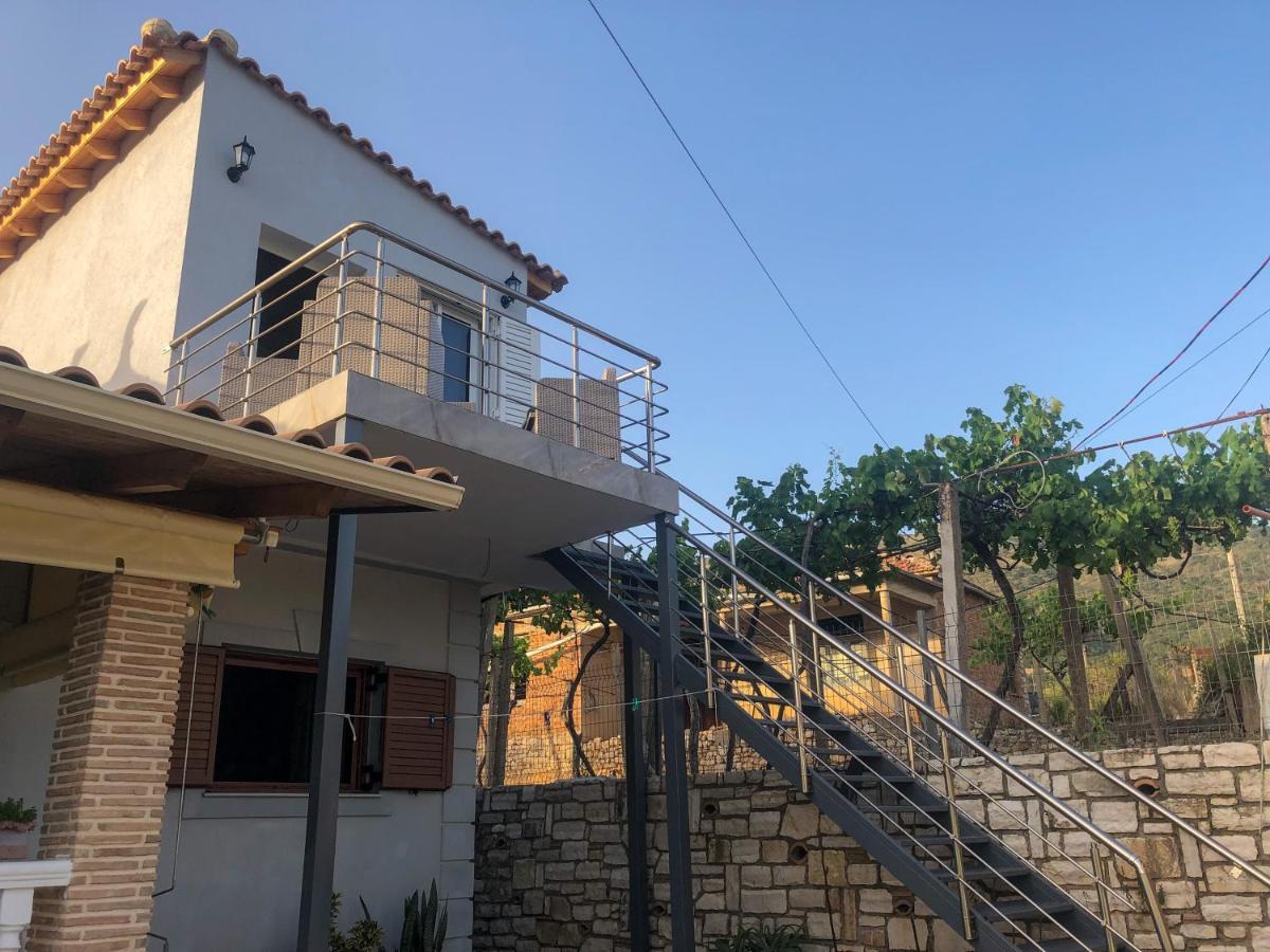 Apartment Milos Himare